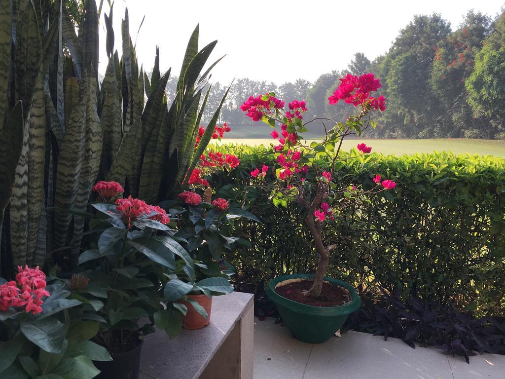 Villa At Tarudhan Valley Golf Resort Manesar Exteriér fotografie